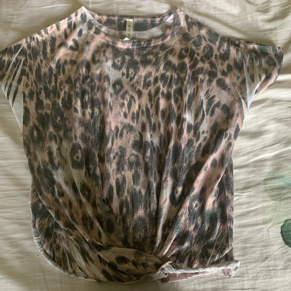 Short sleeve top